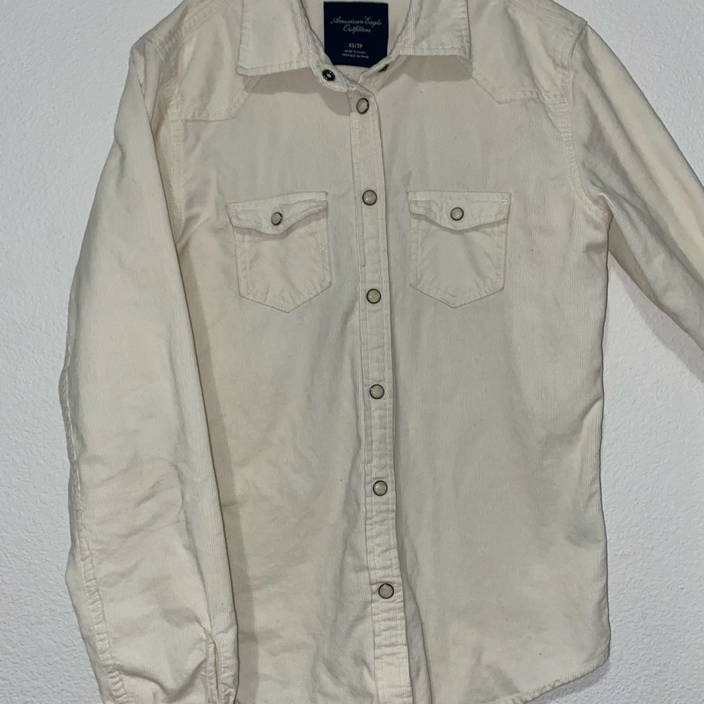 American Eagle Off white/Cream colored button up
